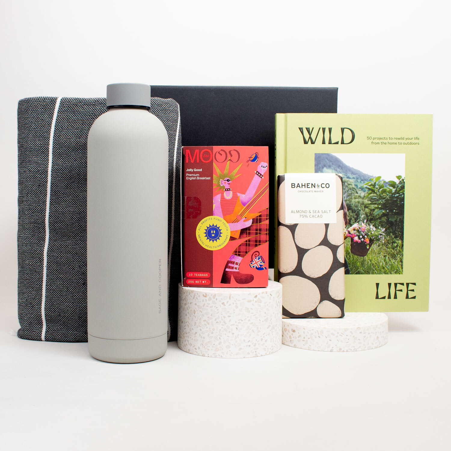 Outdoors Essentials Gift Hamper 