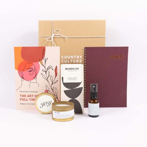 The Art of Full Time Living Gift Hamper